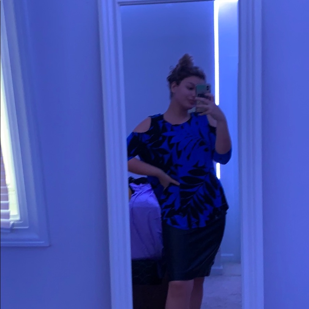 Ruby Rd. PXL shirt w long sleeves + cold shoulders